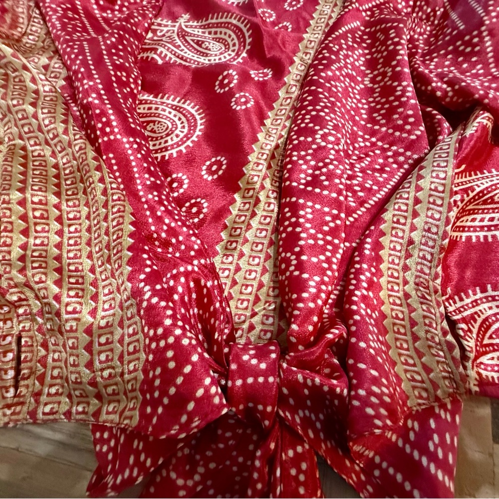 Vintage 100% Silk Sari Wrap Top ✦ Red Whimsigoth Bell Sleeve Boho One-of-a-Kind - Picture 5 of 5